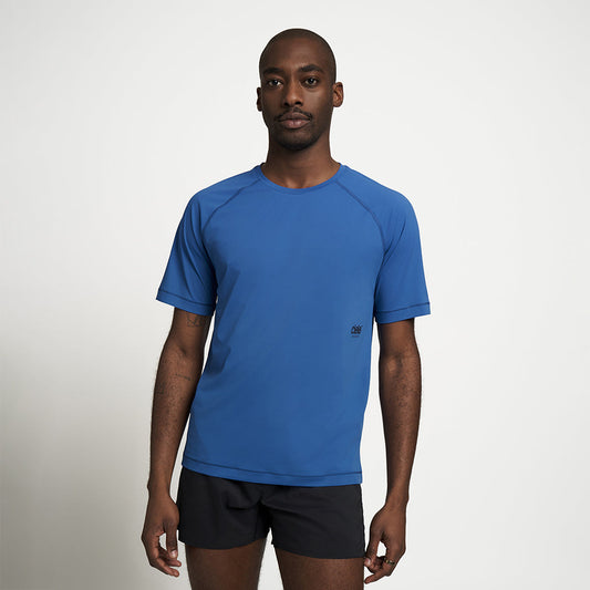 Model_Text: model is 6'1" and wears a medium