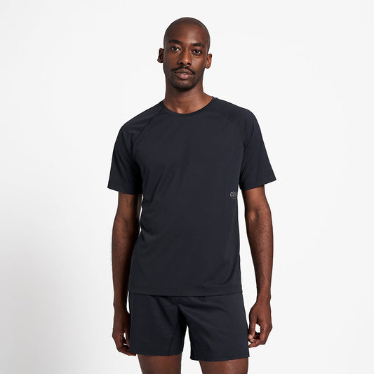 Model_Text: model is 6'1" and wears a medium