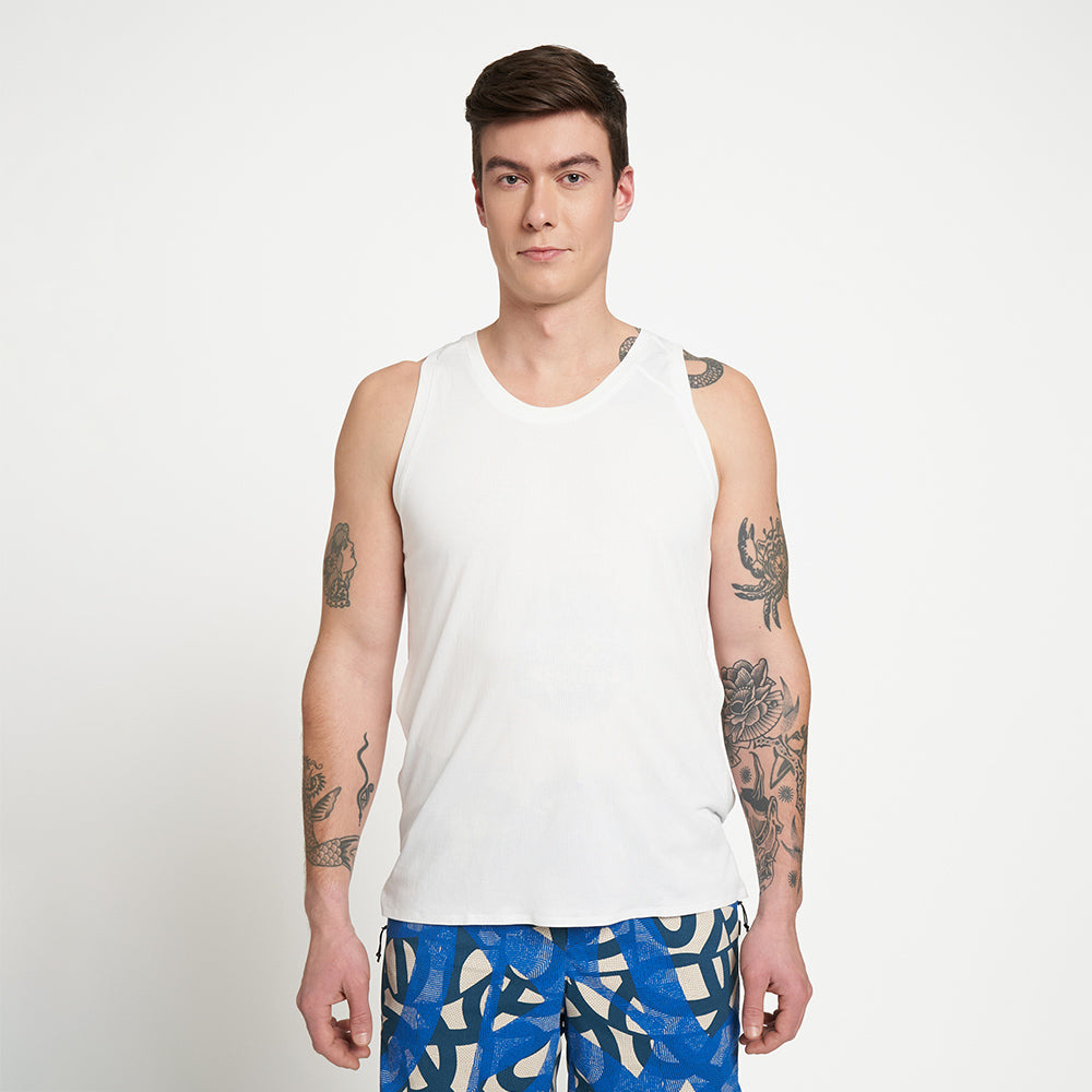 Model_Text: model is 6'1" and wears a medium