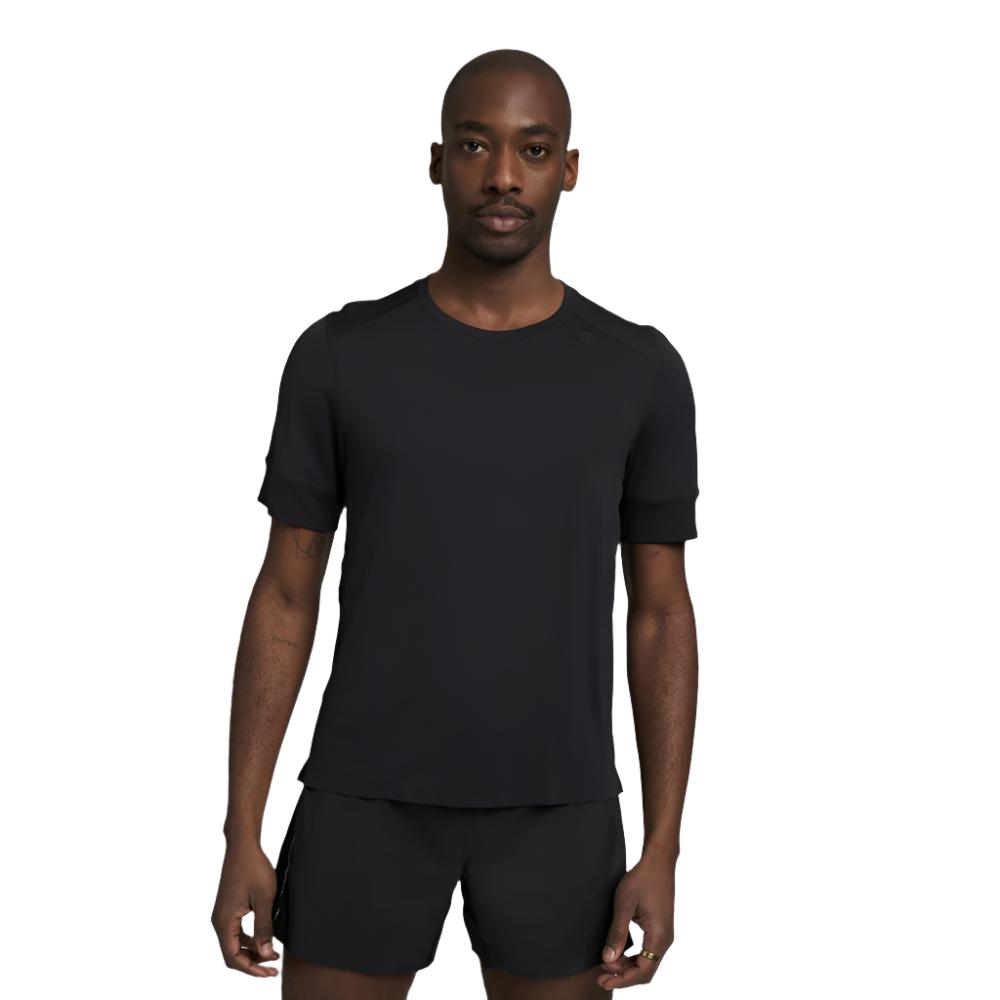 Model_Text: model is 6'1" and wears a medium