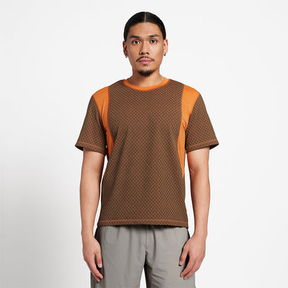 Model_Text: model is 6'0" and wears a medium