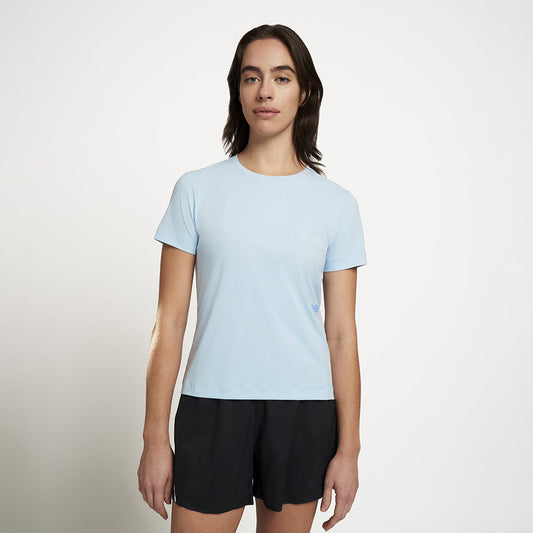 Model_Text: model is 5'8" and wears a small