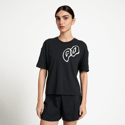 Model_Text: model is 5'6" and wears a small