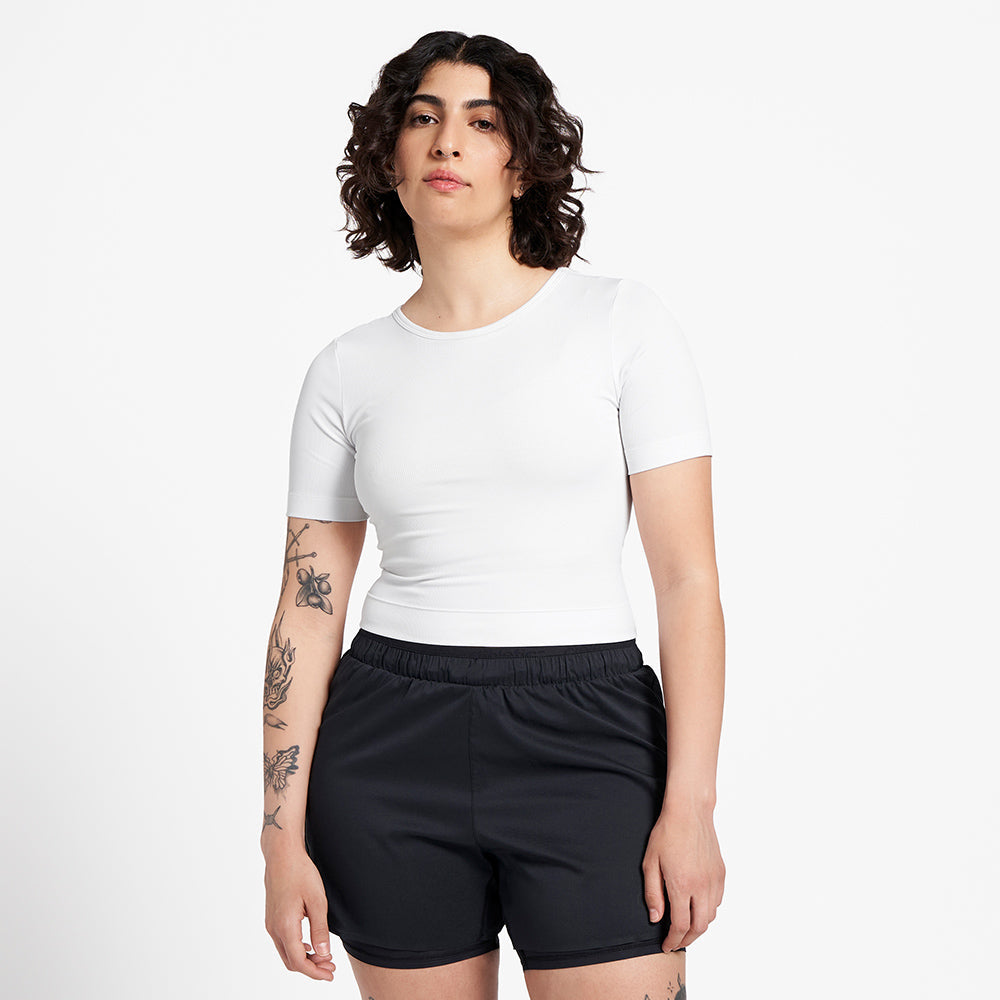 Model_Text: model is 5'3" and wears a small