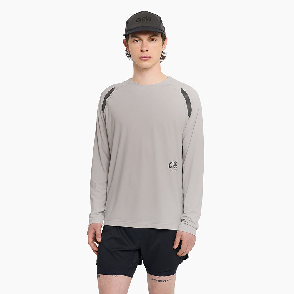 Model_Text: model is 5'8" and wears a medium