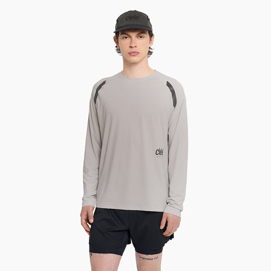 Model_Text: model is 5'8" and wears a medium
