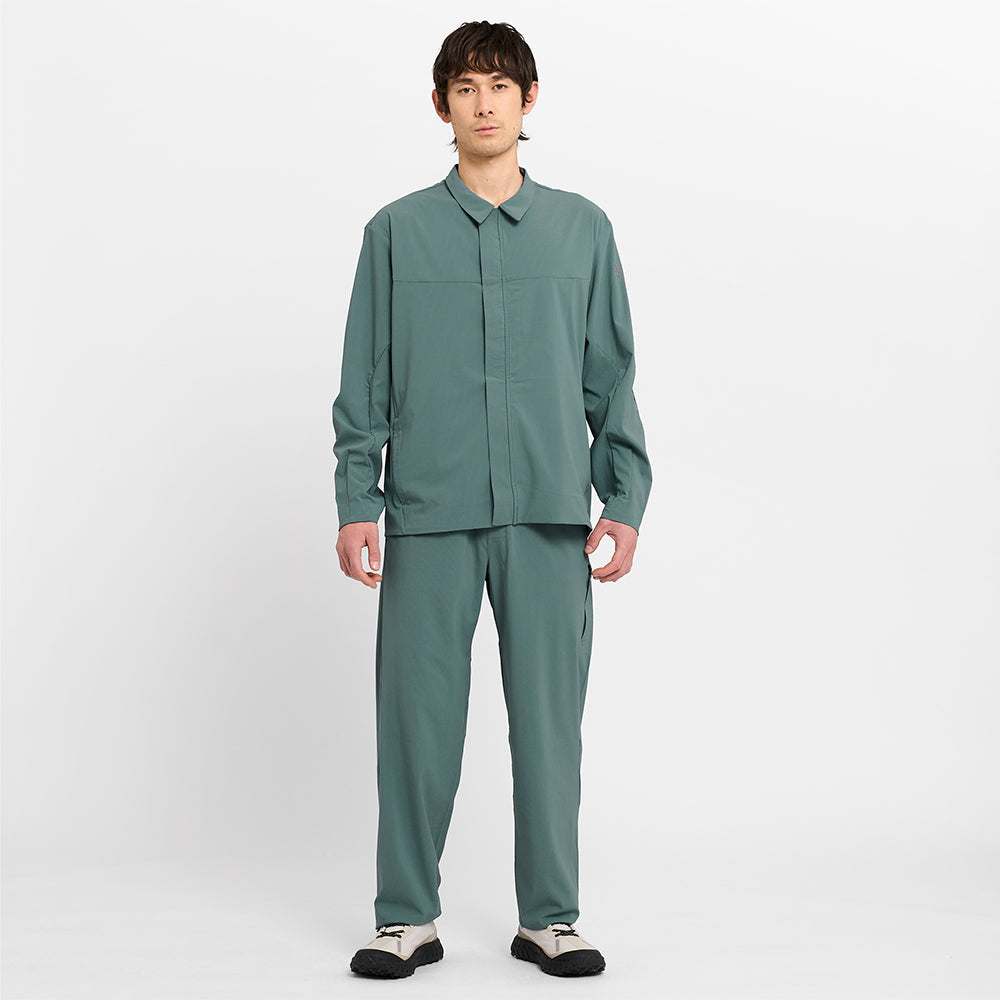 front view of ciele athletics CCJacket unisex running jacket from the Lifestyle Edition collection, in silver pine color, when worn with the CCShort in silver pine