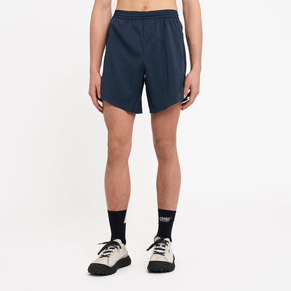 Model_Text: model is 6'0" and wears a medium