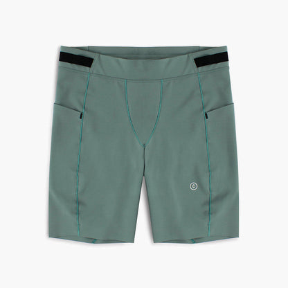 front view of ciele athletics FSTTight 8 inch short running tight in silver pine