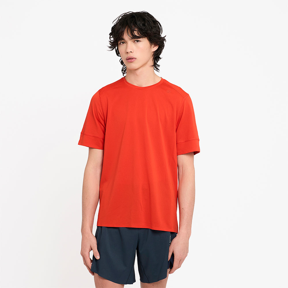 Model_Text: model is 6'0" and wears a medium