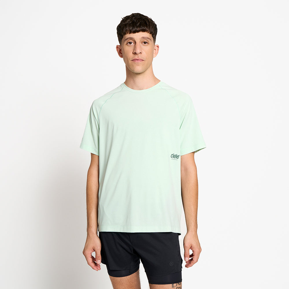 Model_Text: model is 5'7" and wears a medium