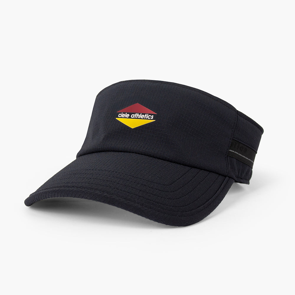 front view of the ciele athletics TRLCap unisex running visor with a curved brim in black color