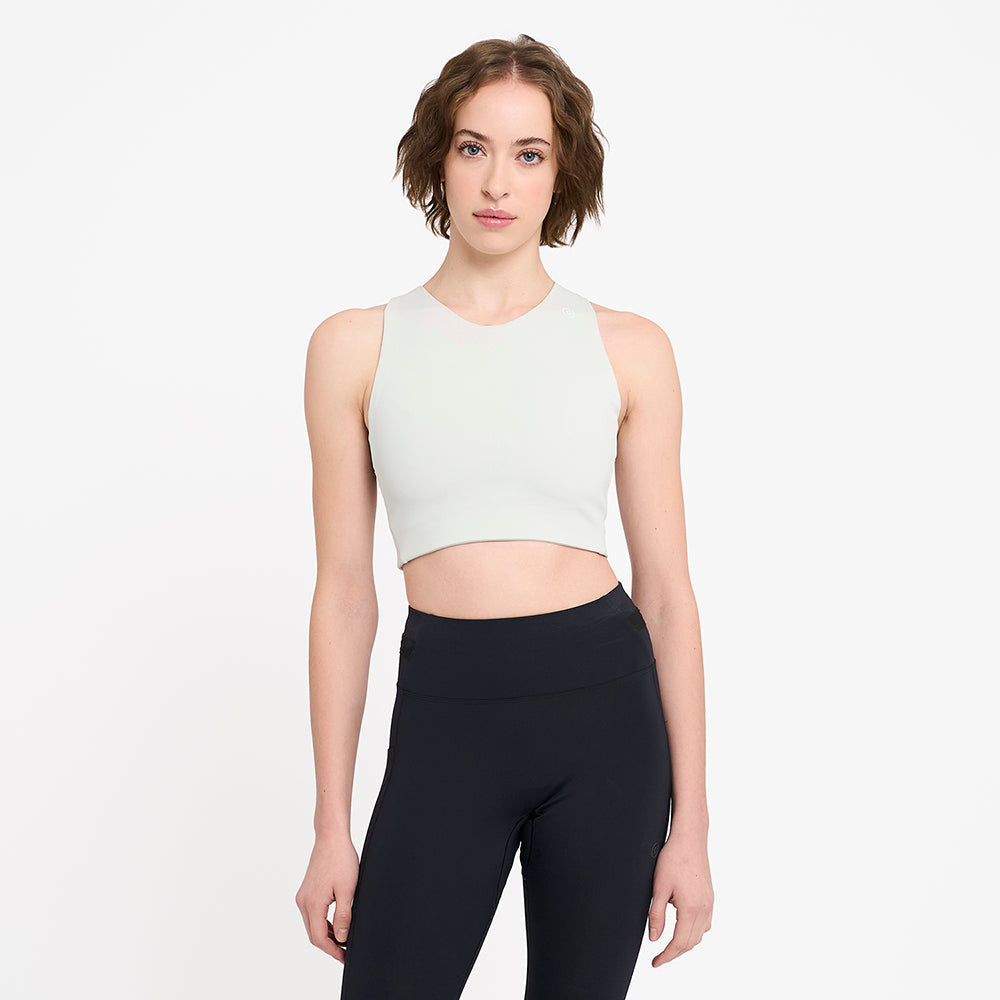 Model_Text: model is 5'7" and wears a small
