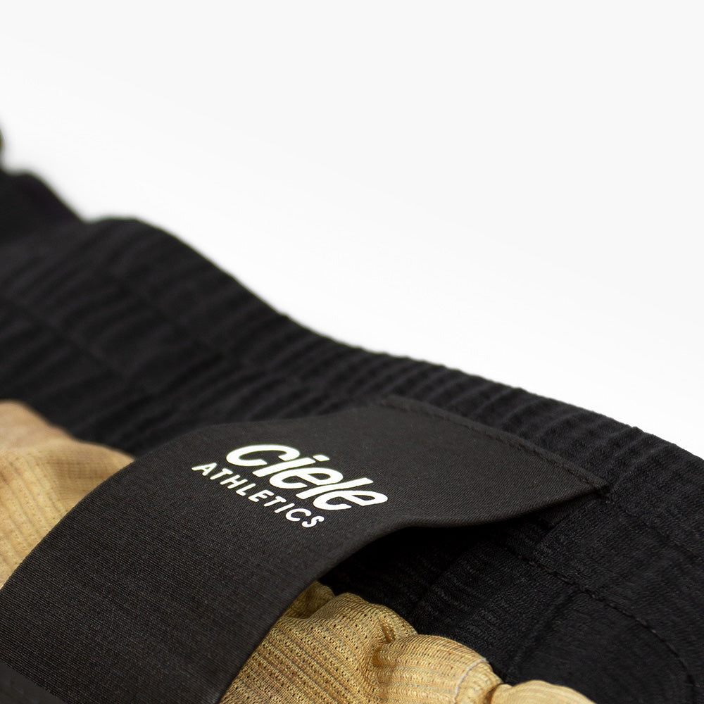 close view of the back loop of the ciele athletics lightweight, race ready and performance driven short  for womens named RDShort in sphinx color
