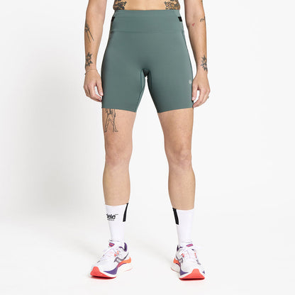 Model_Text: model is 5'6" and wears a small