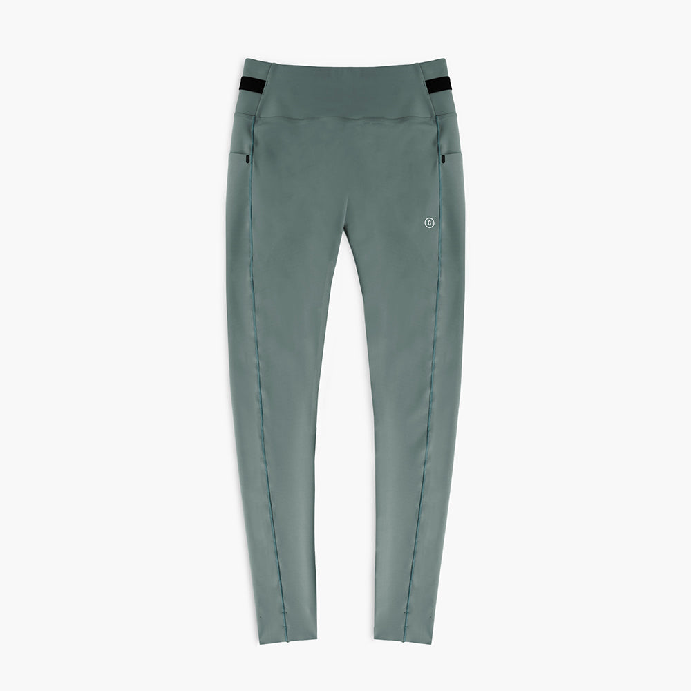 front view of ciele athletics FSTTight running tight in silver pine