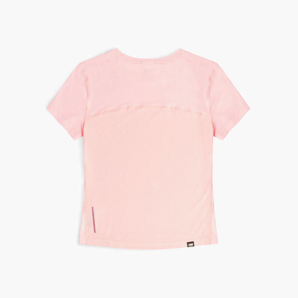 close view of the back reflective detail on the ciele athletics DLYTshirt lightweight and performance driven T-Shirt in peachskin