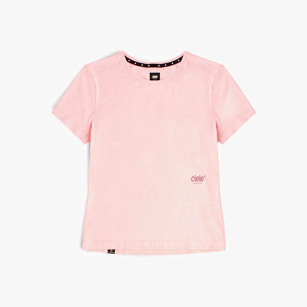 front view of ciele athletics DLYTShirt lightweight and performance driven T-Shirt in peachskin