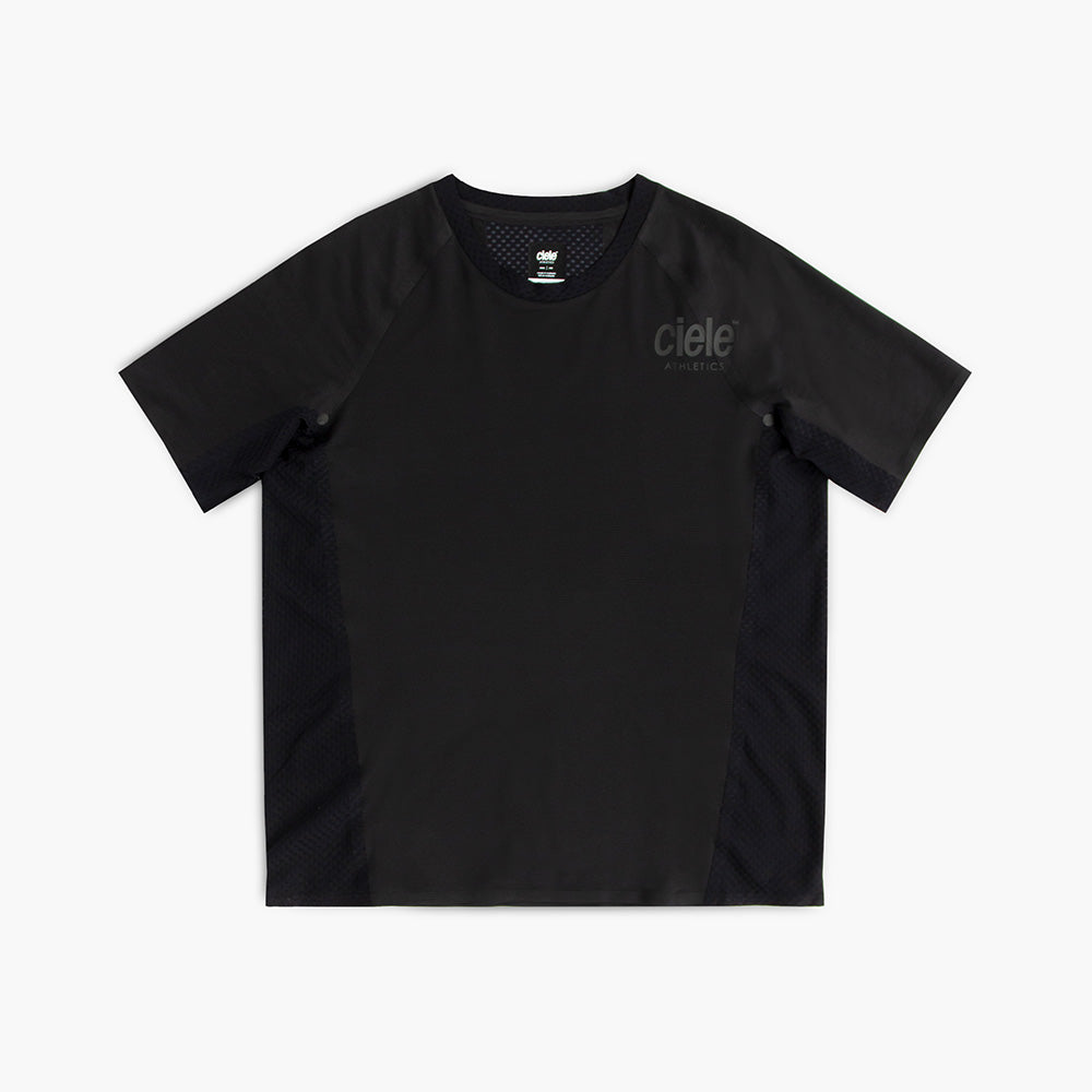 front view of the ciele athletics lightweight, race ready and performance driven T-Shirt for womens named RCDTShirt in shadowsphinx color