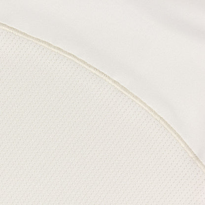 close view of the breathable fabrics on the ciele athletics DLYTSinglet lightweight and performance driven singlet in rainy day